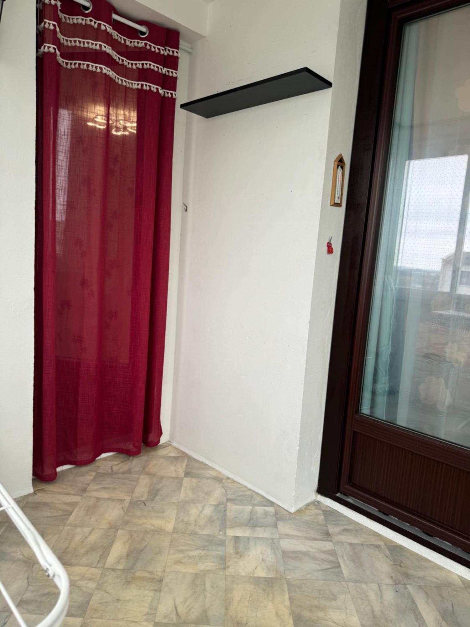 Apartment Periurbain De Paris Et Versailles *